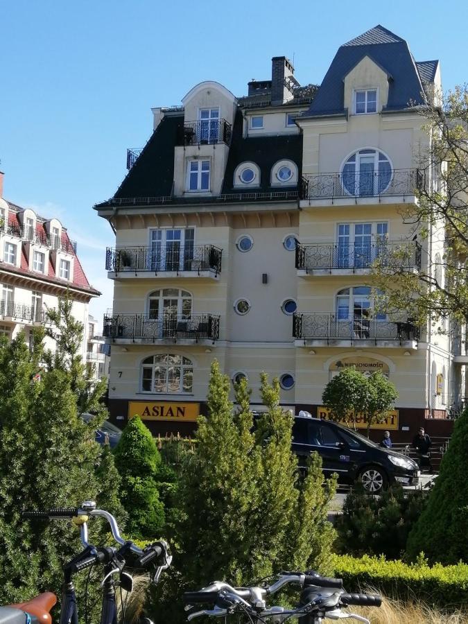 Uzdrowiskowa "Trzy Korony" Apartment Swinoujscie Exterior photo