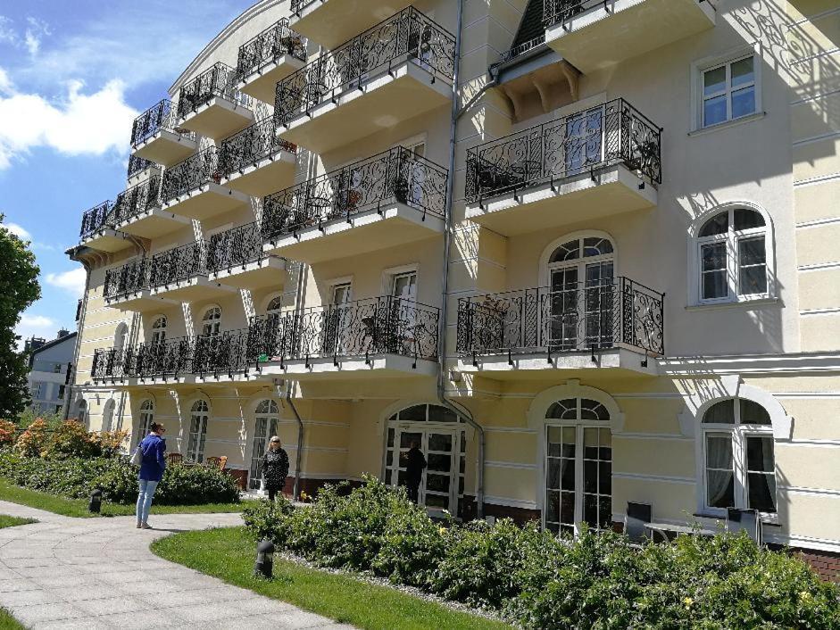 Uzdrowiskowa "Trzy Korony" Apartment Swinoujscie Exterior photo
